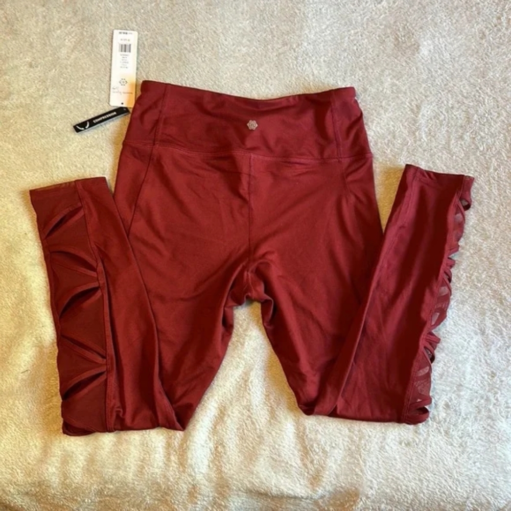 Nanette Lepore, high-rise 7/8 length leggings, Large. New with tags. Cut out